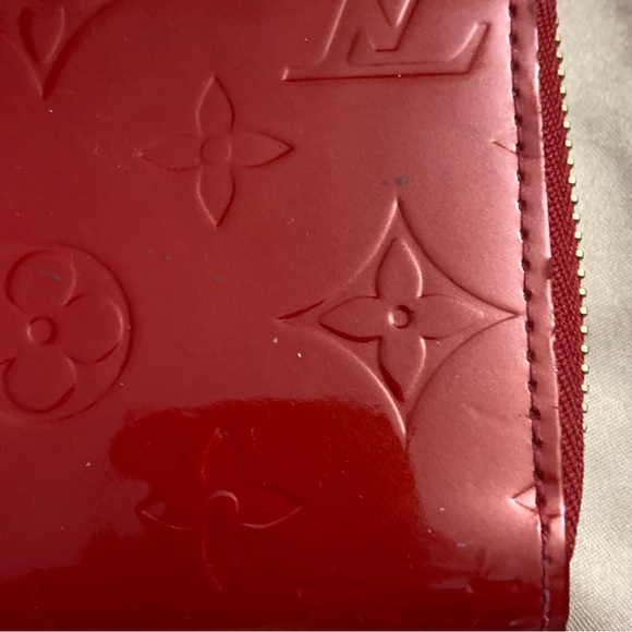 Louis Vuitton Red Vernis Zippy Wallet - Picture 12 of 16